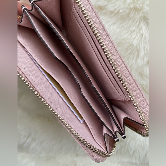 Michael Kors Light Pink Wallet Wristlet - Picture 5 of 9